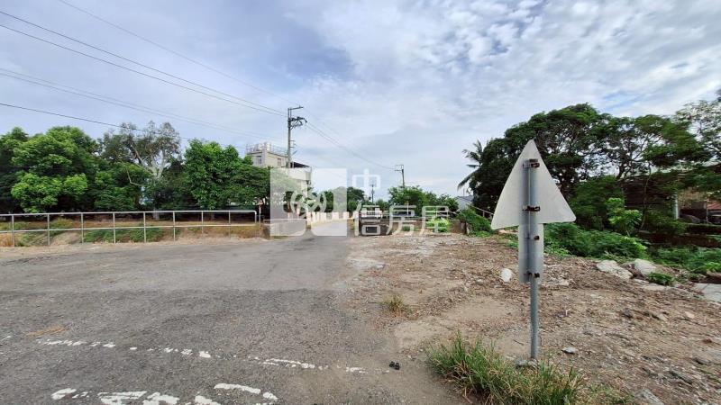 官田2.7分美農地房屋室內格局與周邊環境