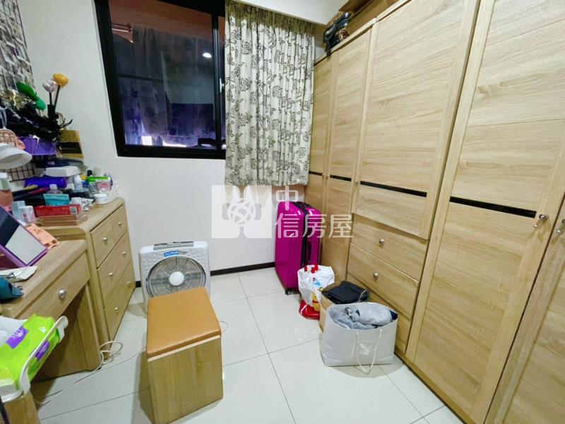 平鎮環南路慕光景觀2+1房房屋室內格局與周邊環境