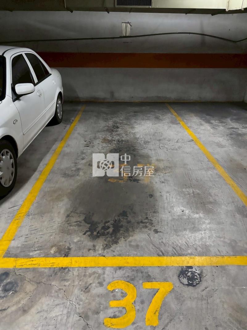 (育仁藝術林園)一中商圈裝潢三房平車房屋室內格局與周邊環境