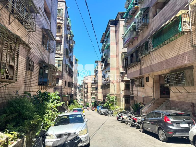 幸福華城電梯3房房屋室內格局與周邊環境
