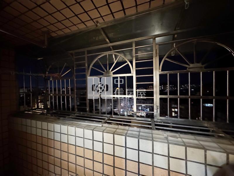 近內壢車站環東商圈有陽台景觀大套房房屋室內格局與周邊環境
