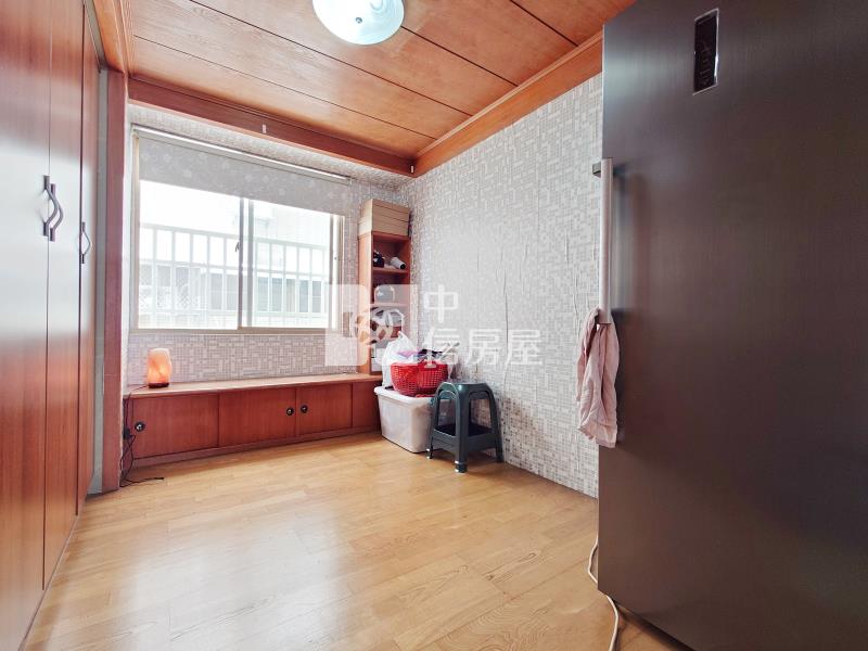 多情巨鎮三房平車房屋室內格局與周邊環境