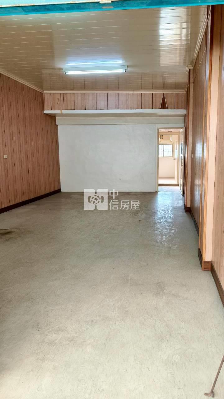 民生南路旁透天房屋室內格局與周邊環境
