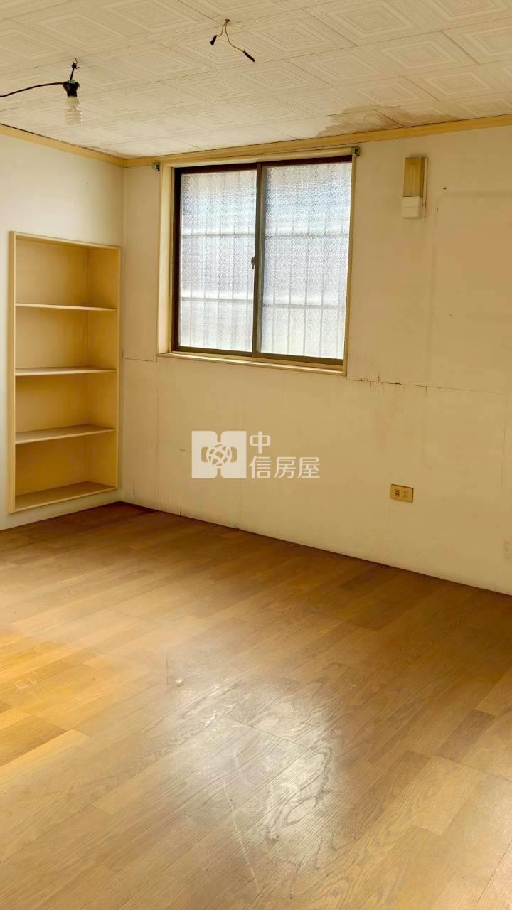 民生南路旁透天房屋室內格局與周邊環境