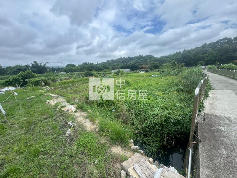 沙鹿近向上路便宜住二方正建地房屋室內格局與周邊環境