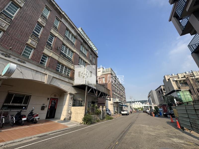 沙鹿近向上路便宜住二方正建地房屋室內格局與周邊環境