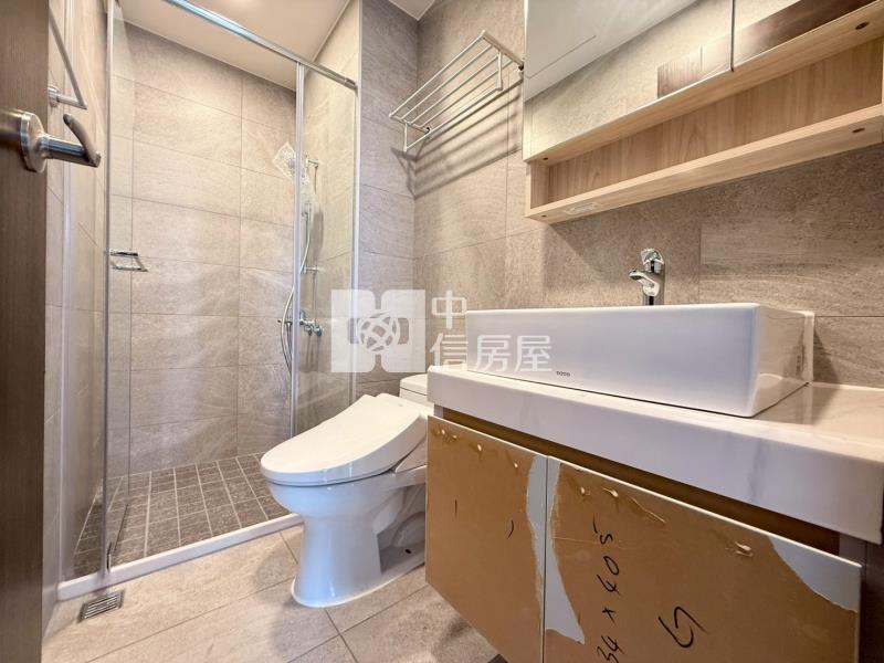 全新交屋聚佳大值次頂樓兩房平車房屋室內格局與周邊環境