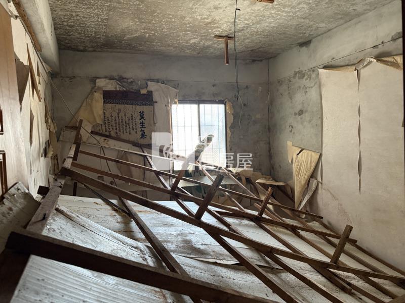 近龍岡圓環買地送屋房屋室內格局與周邊環境
