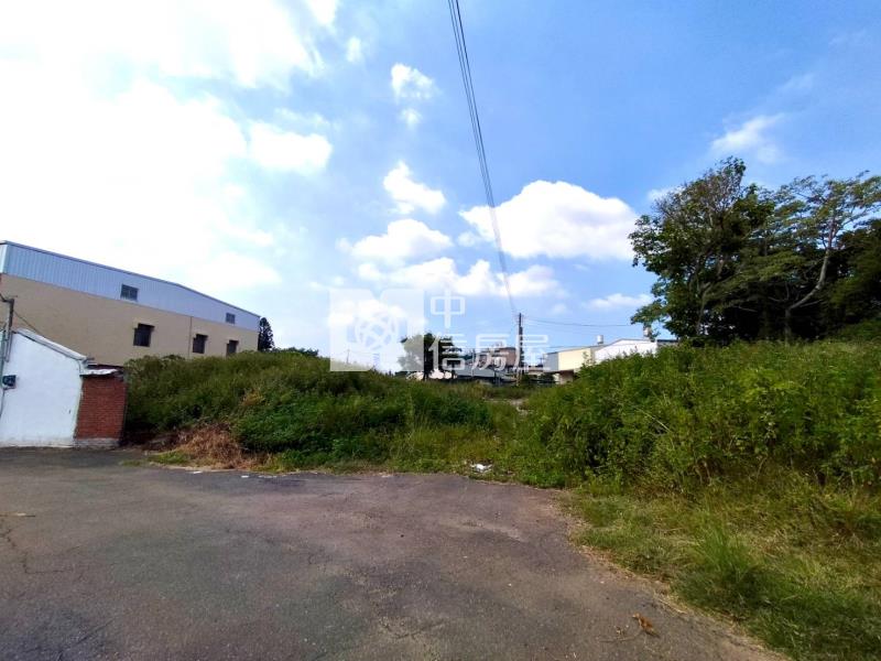 中壢央大雙面臨路方正建地房屋室內格局與周邊環境