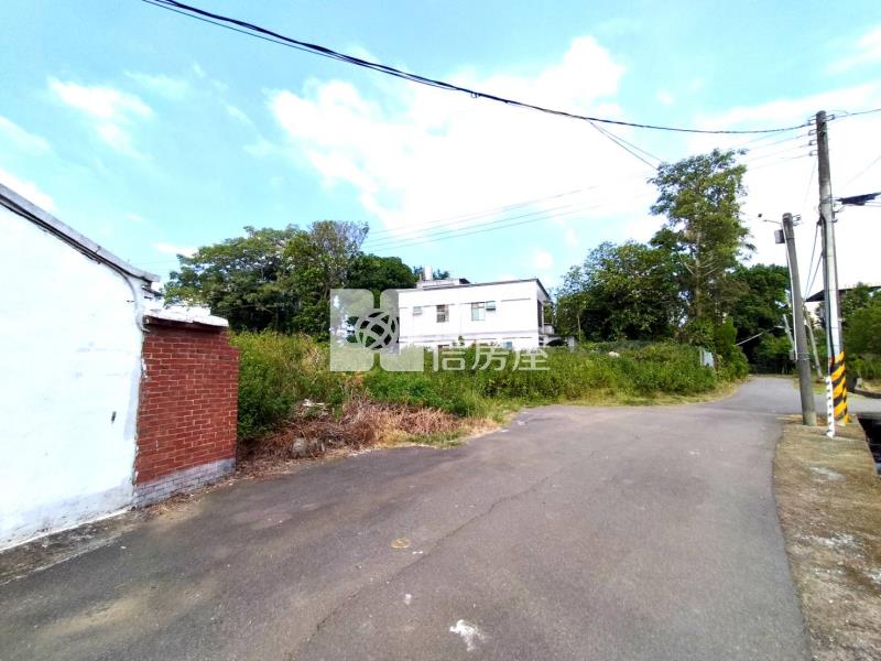 中壢央大雙面臨路方正建地房屋室內格局與周邊環境