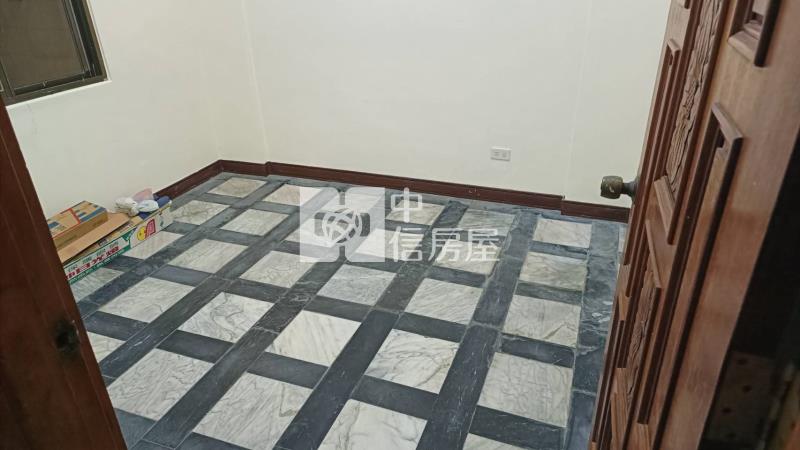 (專)崇明國中傳統孝親房獨院美車墅房屋室內格局與周邊環境