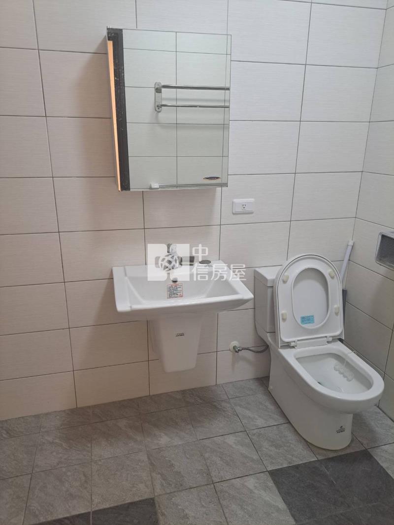 虎尾大屯輕屋齡別墅房屋室內格局與周邊環境