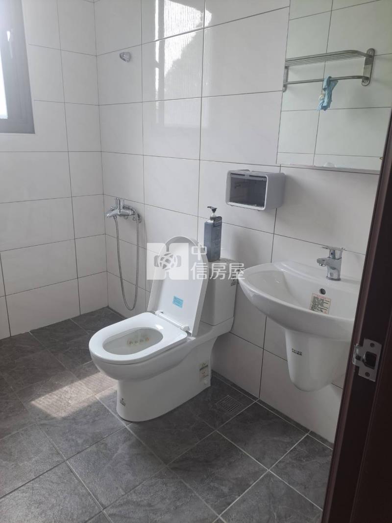 虎尾大屯輕屋齡別墅房屋室內格局與周邊環境