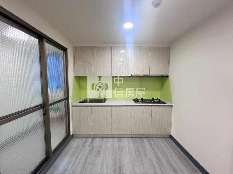 大里京華大三房+車位房屋室內格局與周邊環境