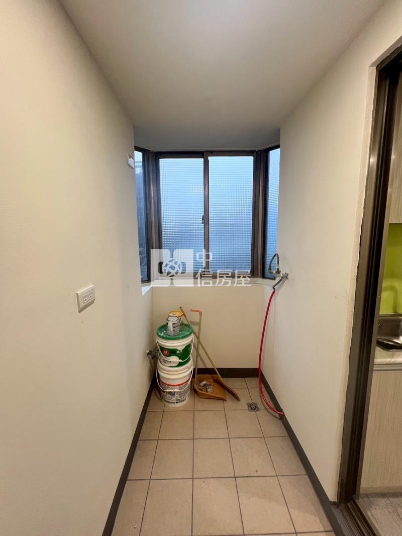 大里京華大三房+車位房屋室內格局與周邊環境