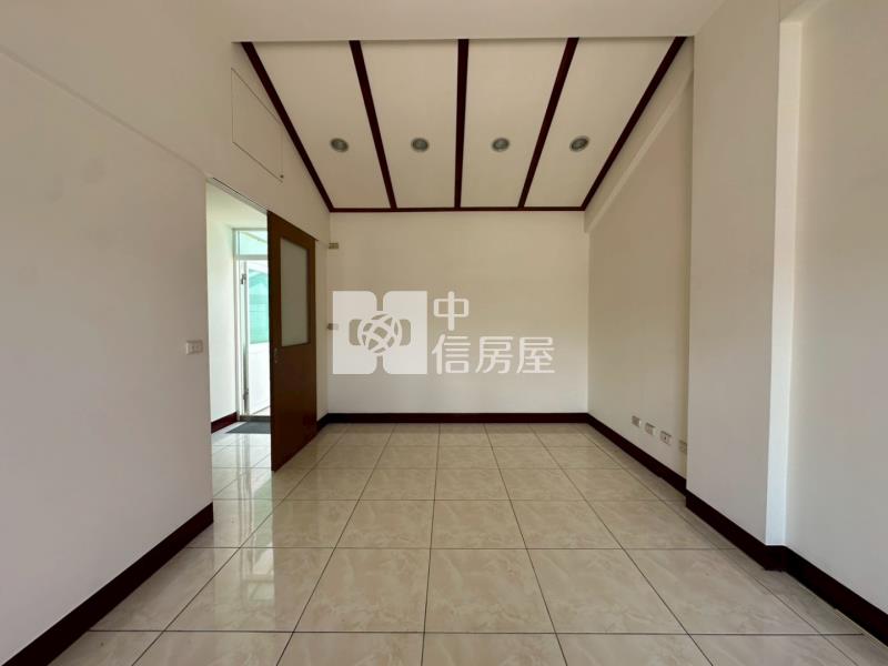 平鎮宋屋 / 冠鼎玫瑰花園別墅 / 鬧中取靜 / 乙種工業地房屋室內格局與周邊環境