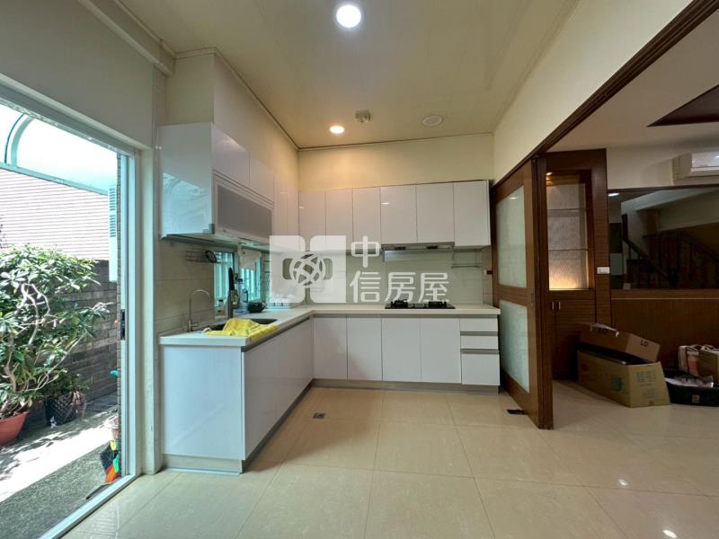 平鎮宋屋 / 冠鼎玫瑰花園別墅 / 鬧中取靜 / 乙種工業地房屋室內格局與周邊環境