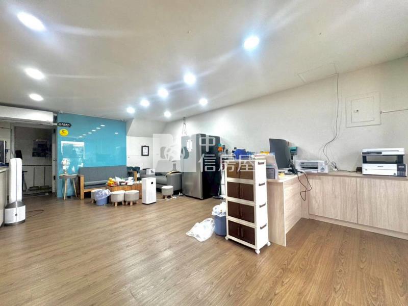 近旱溪夜市輕屋齡樓店房屋室內格局與周邊環境