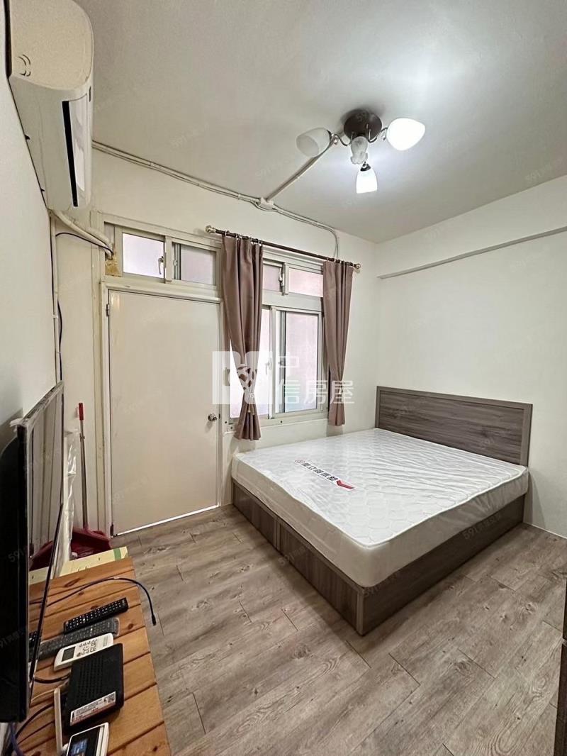 遠東SOGO旁靜巷三間美套房房屋室內格局與周邊環境