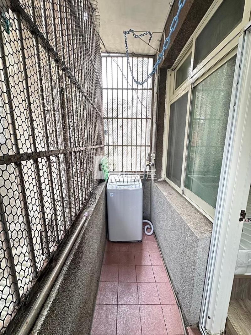 遠東SOGO旁靜巷三間美套房房屋室內格局與周邊環境