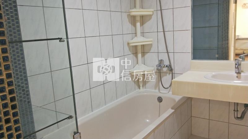 百老匯宮廷房屋室內格局與周邊環境