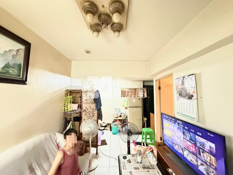西屯逢甲商圈小倆口大一房2廳美廈（專任）房屋室內格局與周邊環境