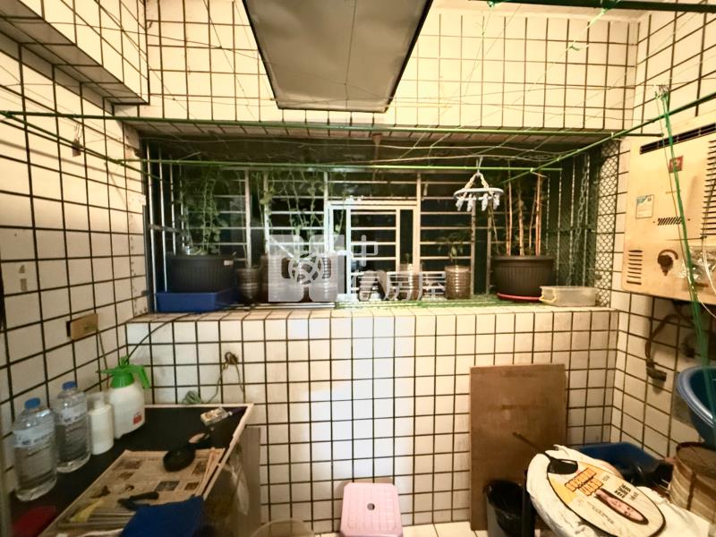 西屯逢甲商圈小倆口大一房2廳美廈（專任）房屋室內格局與周邊環境