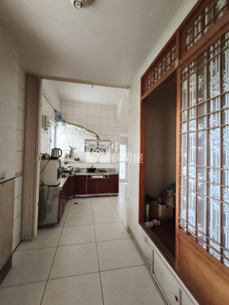 C238宜蘭員山近市區地95坪透天別墅房屋室內格局與周邊環境