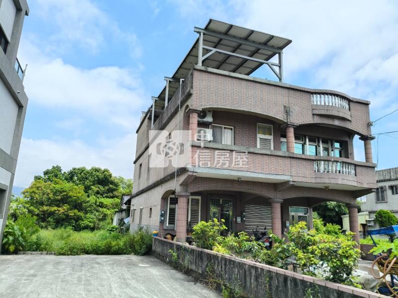 C238宜蘭員山近市區地95坪透天別墅房屋室內格局與周邊環境