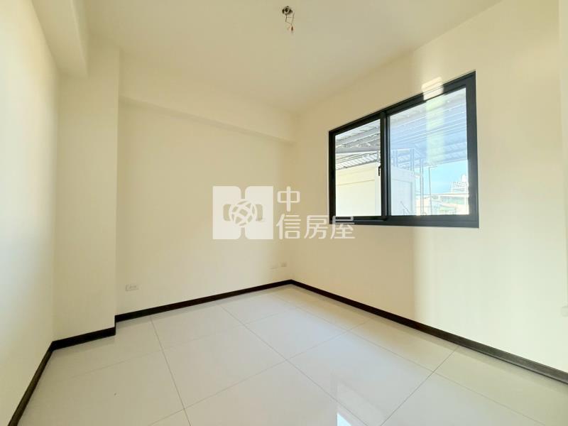 大里雙車5房電梯別墅房屋室內格局與周邊環境