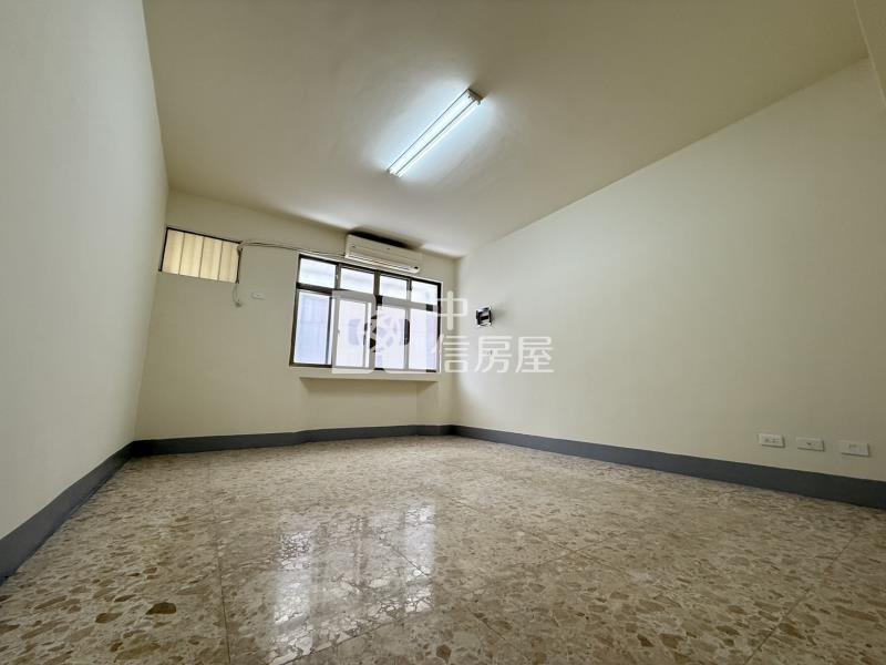 內埔市區新整透天房屋室內格局與周邊環境