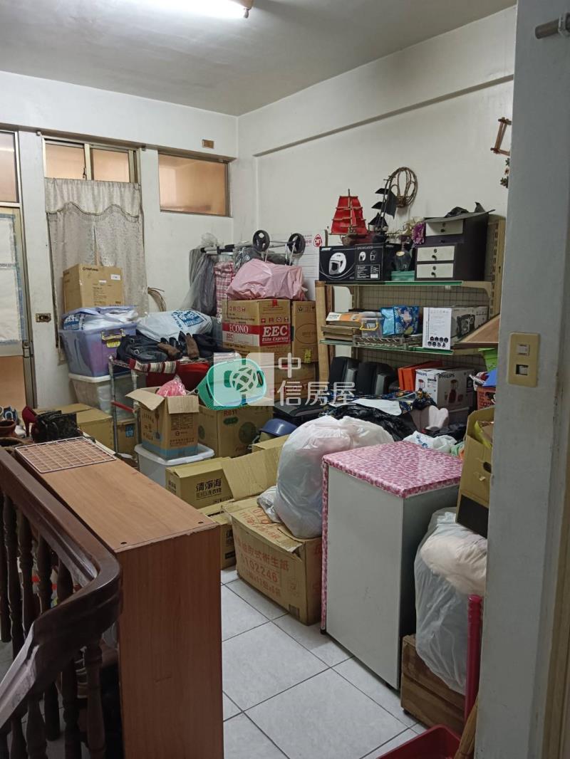 夢時代透天店住房屋室內格局與周邊環境