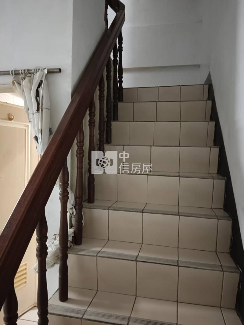 夢時代透天店住房屋室內格局與周邊環境