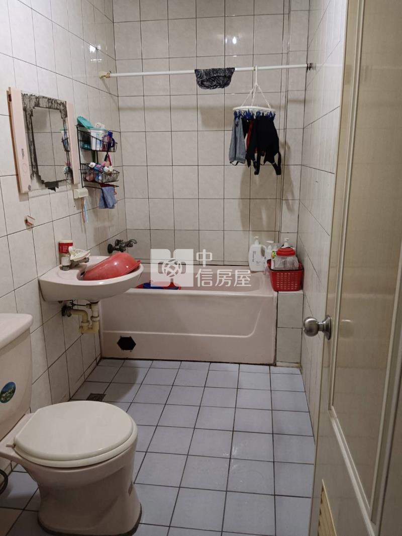 夢時代透天店住房屋室內格局與周邊環境