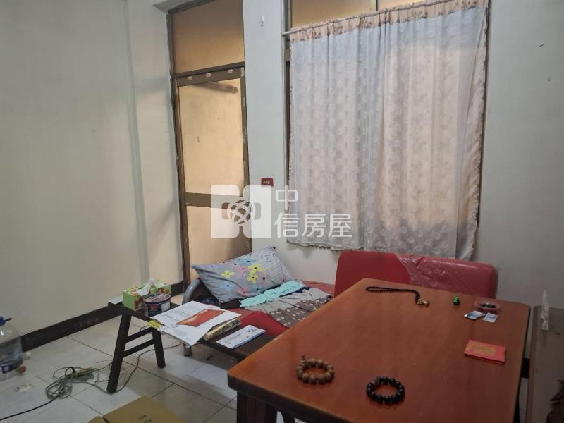 夢時代透天店住房屋室內格局與周邊環境