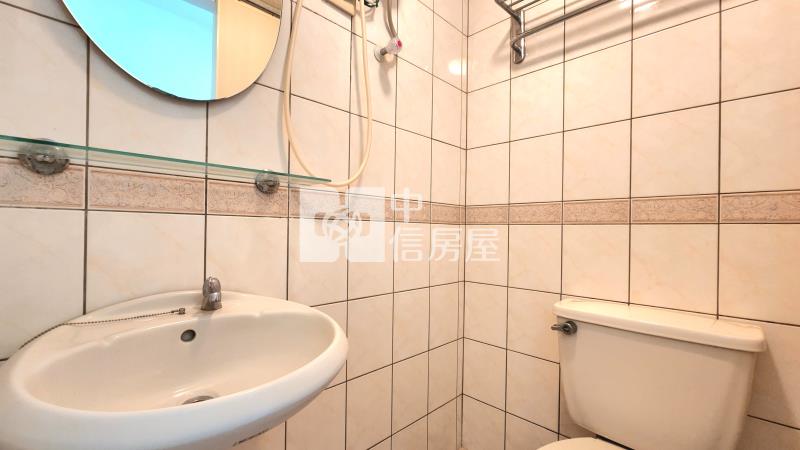 勤益科大採光美套房B房屋室內格局與周邊環境
