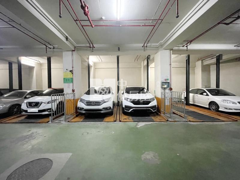 美村新皇家三房車位房屋室內格局與周邊環境