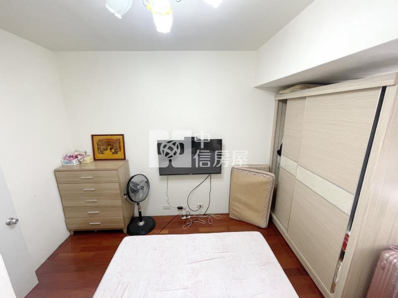 美村新皇家三房車位房屋室內格局與周邊環境