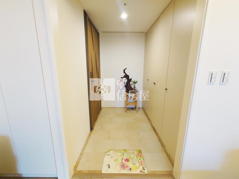 龍寶愉臻邸大2房雙平車房屋室內格局與周邊環境