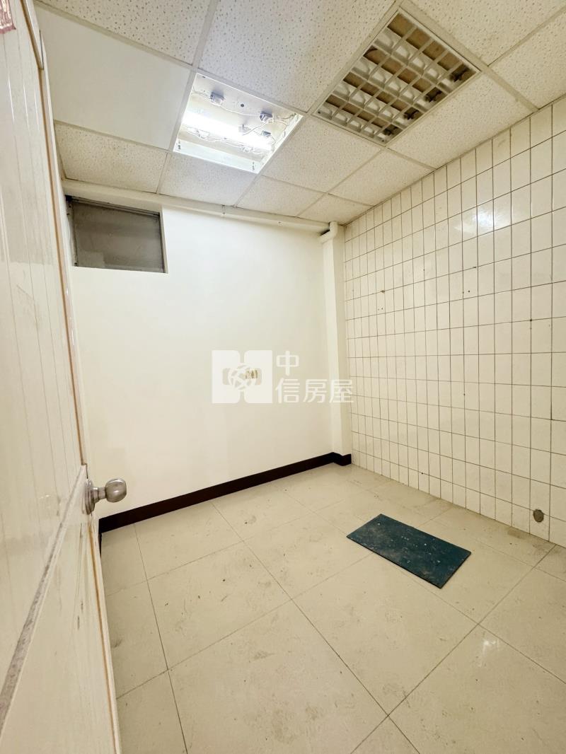 家樂福大地坪透天房屋室內格局與周邊環境