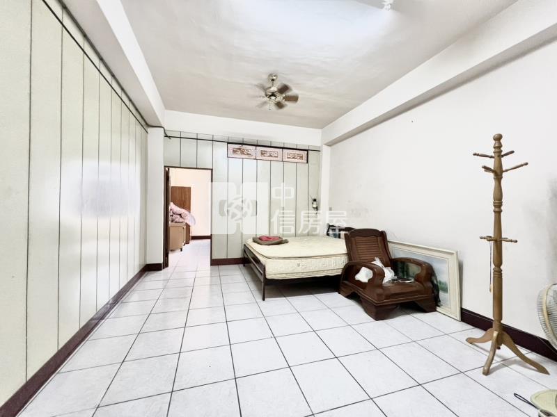 新社郵局前雙透天店面房屋室內格局與周邊環境