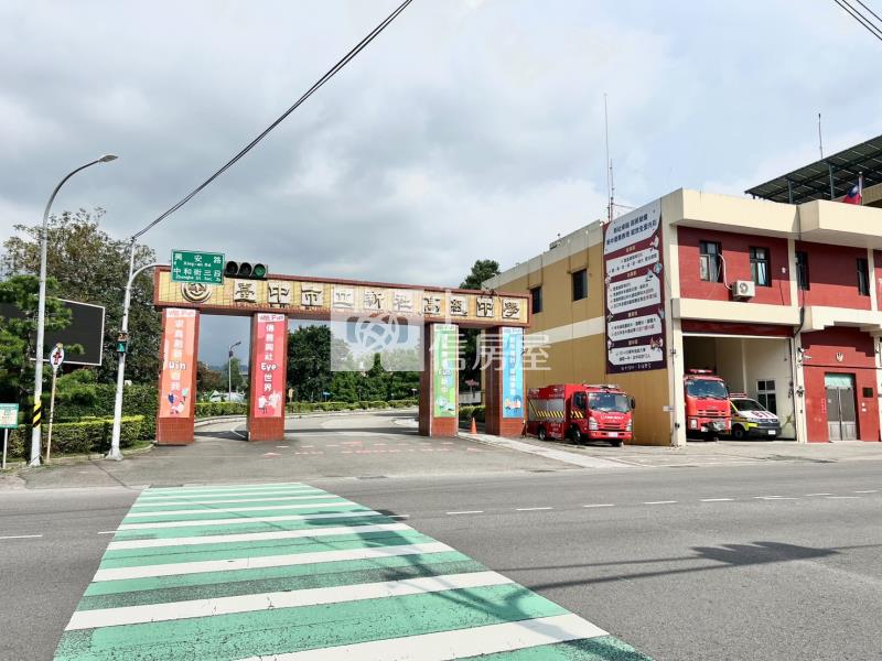 新社郵局前雙透天店面房屋室內格局與周邊環境