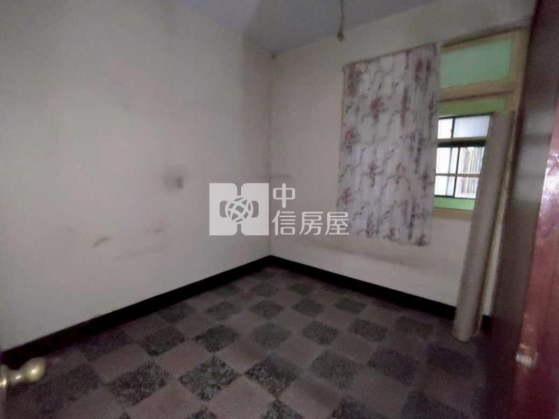 近龍岡圓環前院大透天房屋室內格局與周邊環境