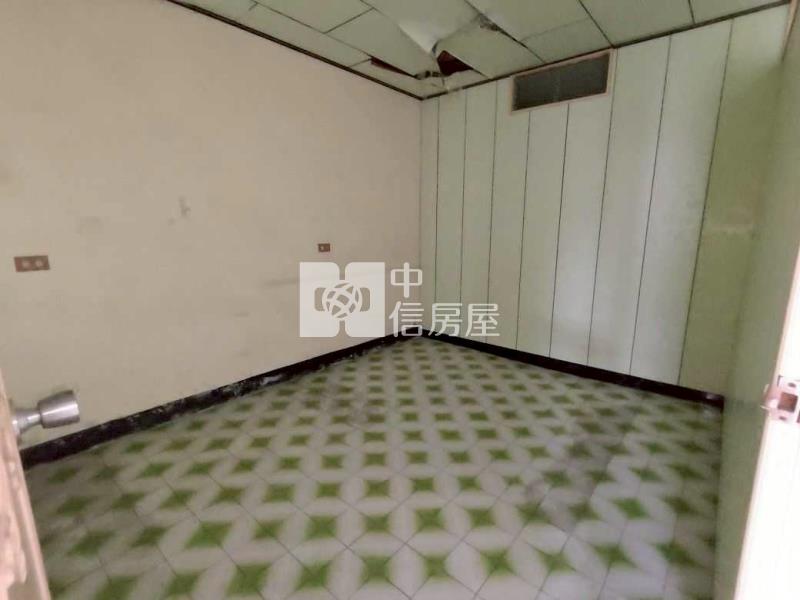 近龍岡圓環前院大透天房屋室內格局與周邊環境