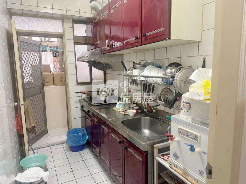 近中壢家樂福翰林華城美三房房屋室內格局與周邊環境