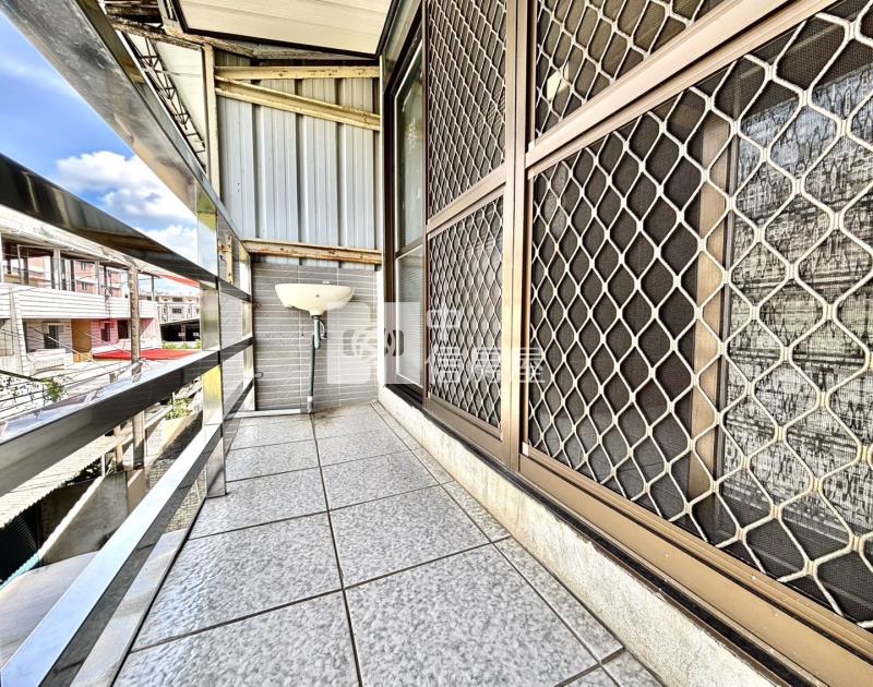 北斗3學區近市場面6.8米邊間孝親透天房屋室內格局與周邊環境