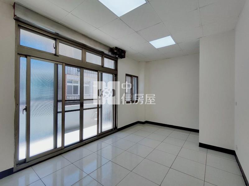 近東安國小大面寬透天房屋室內格局與周邊環境