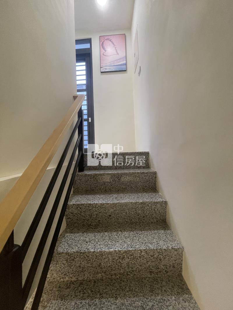 小港桂林商圈翻新大面寬透天房屋室內格局與周邊環境