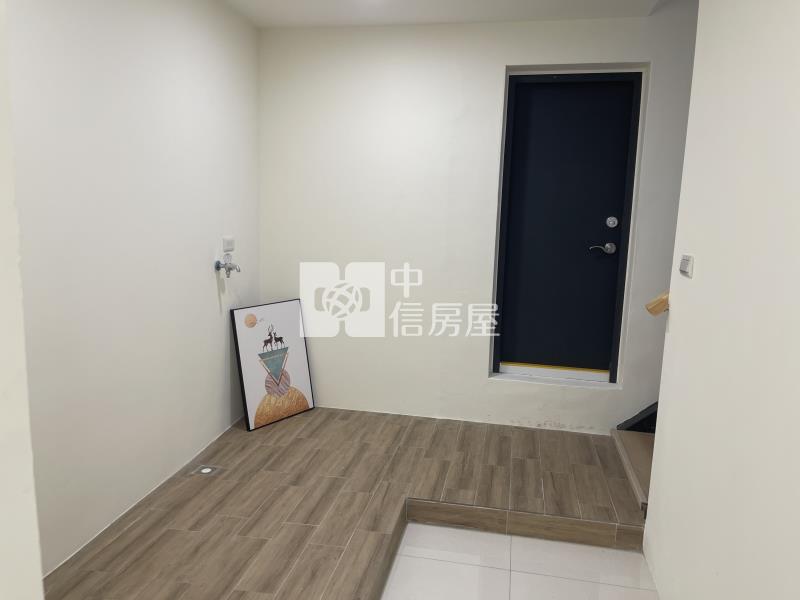 小港桂林商圈翻新大面寬透天房屋室內格局與周邊環境