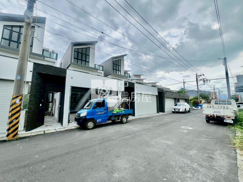 新港全新歐風雙車別墅A5房屋室內格局與周邊環境